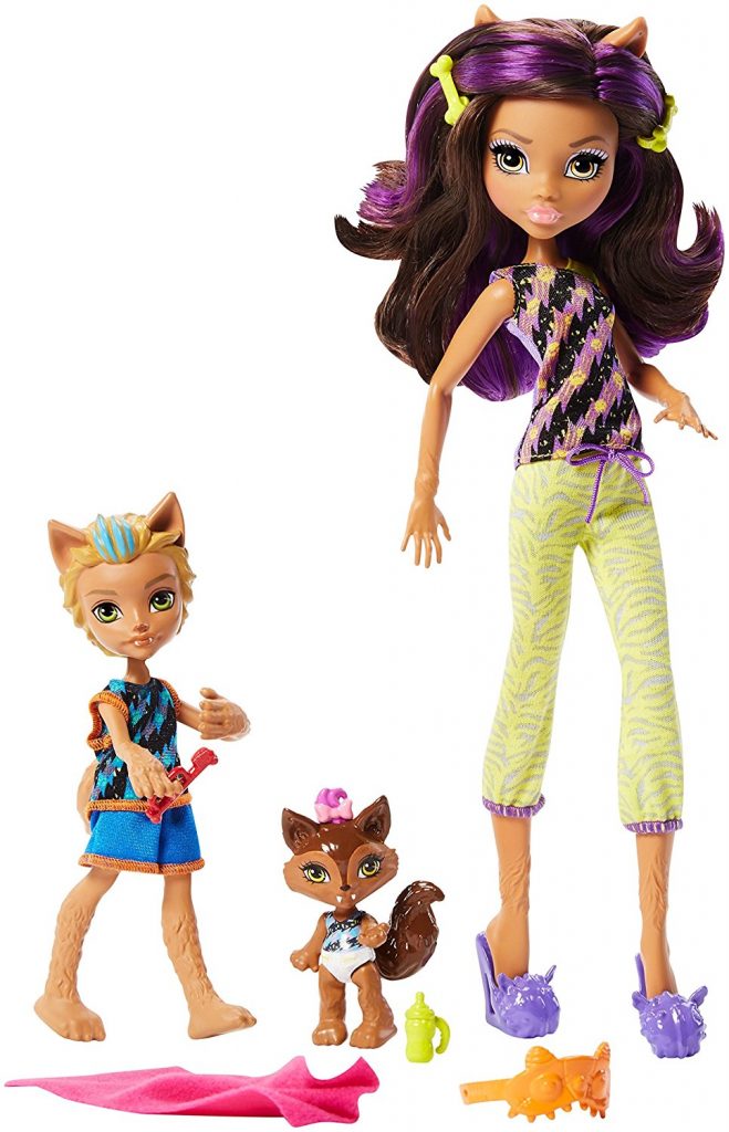 Pack de Clawdeen con su hermano pequeño